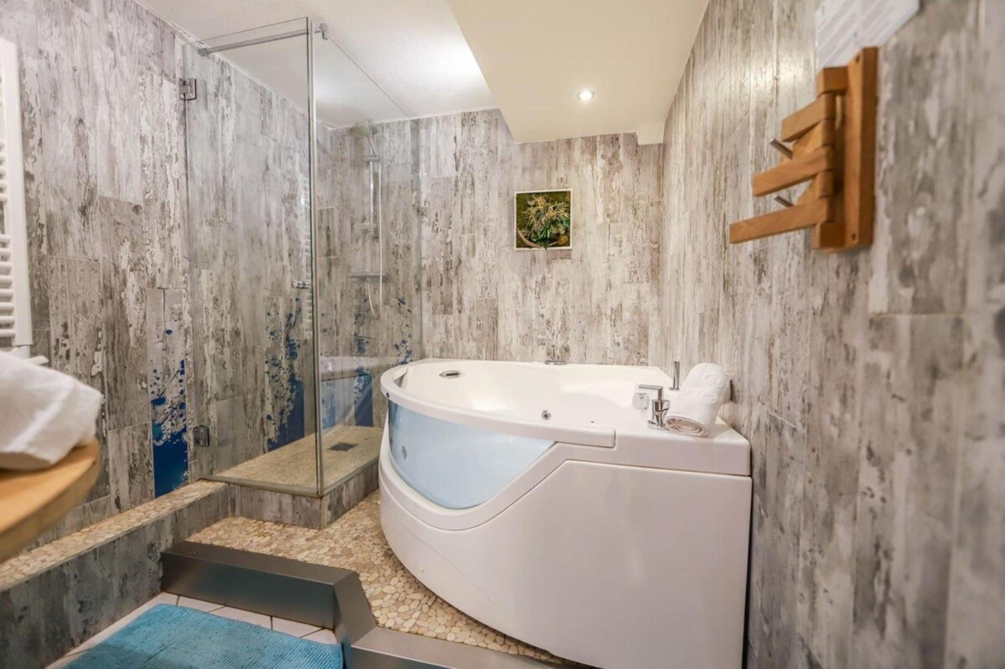 Le Cocon - Lofts & Lakes Certified 4-Stars Annecy Exteriör bild